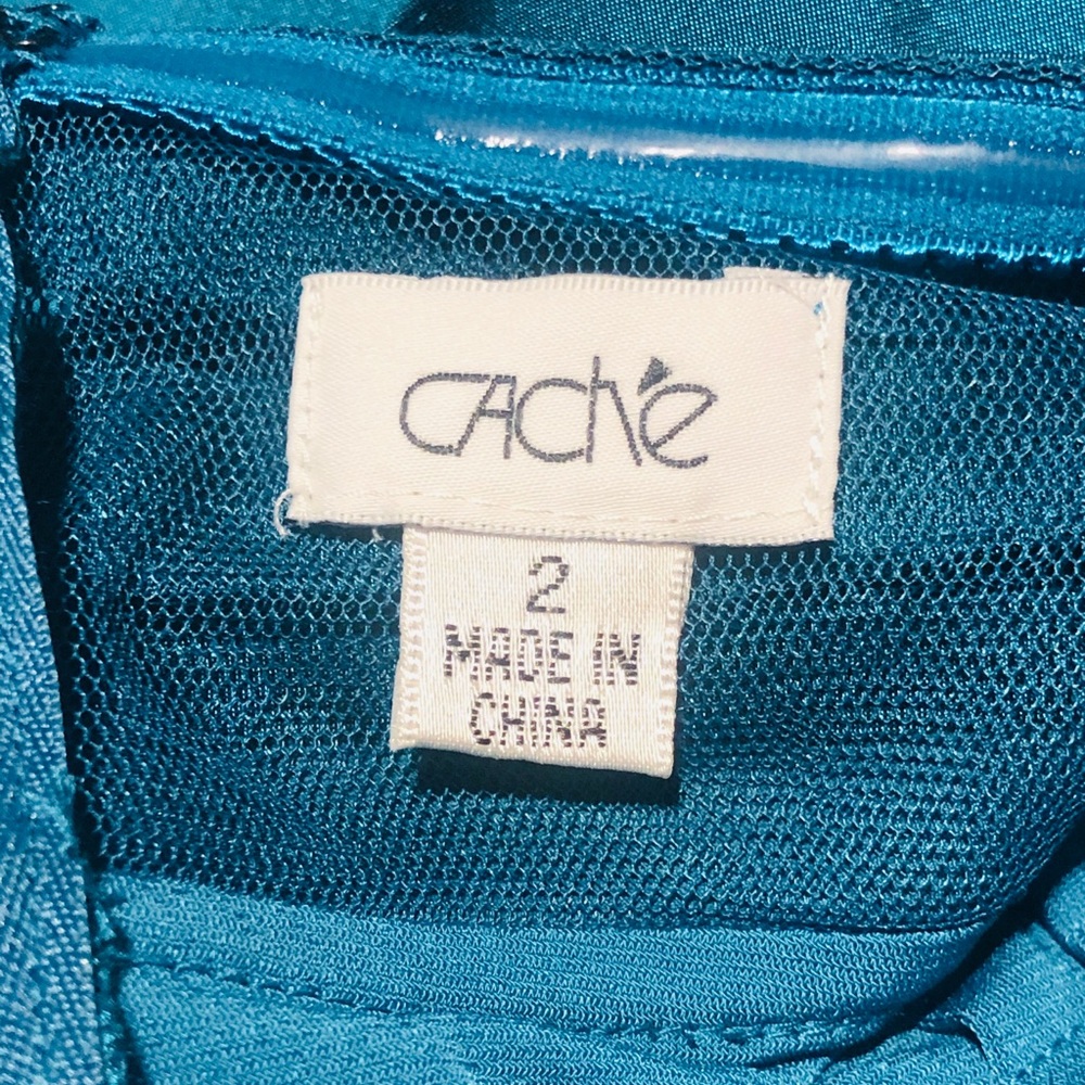 Cache dress - Picture 4 of 8